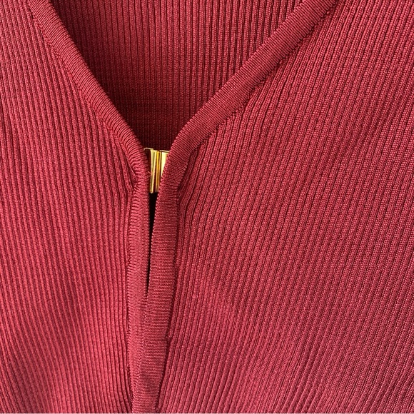 ZARA BURGUNDY CARDIGAN WITH GOLD CLASP - Picture 8 of 8